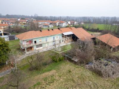 Cascinale con terreno in Loc. Vastalla, Ciriè (TO)