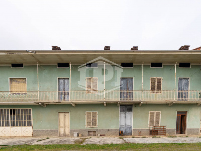 Cascinale con terreno in Loc. Vastalla, Ciriè (TO)