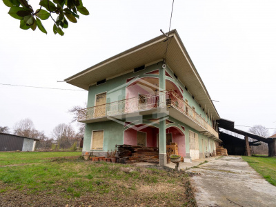Cascinale con terreno in Loc. Vastalla, Ciriè (TO)