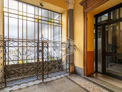 Pentalocale in Via Vittorio Amedeo II (TO)