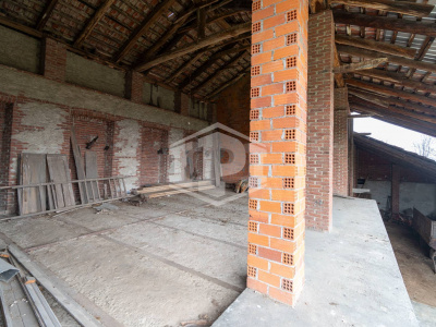 Cascinale con terreno edificabile in Loc. Vastalla, Ciriè (TO)