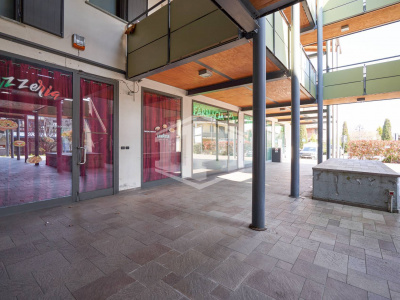 Negozio in Via Mazzini, Valperga (TO)