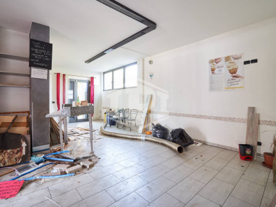 Negozio in Via Mazzini, Valperga (TO)