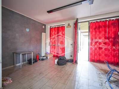 Negozio in Via Mazzini, Valperga (TO)