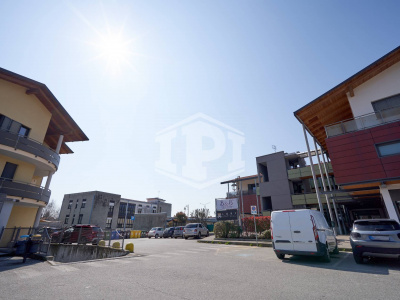 Negozio in Via Mazzini, Valperga (TO)