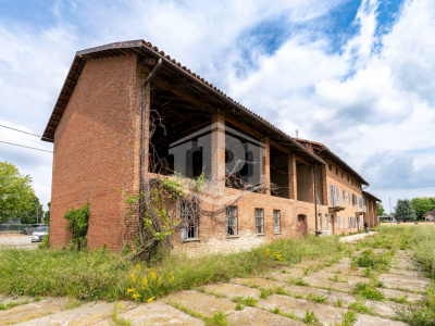 Rustico con terreno in Via San Giovanni, Riva presso Chieri (TO)