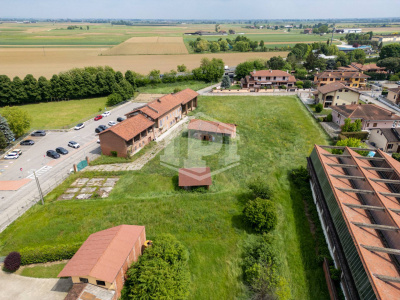 Rustico con terreno in Via San Giovanni, Riva presso Chieri (TO)