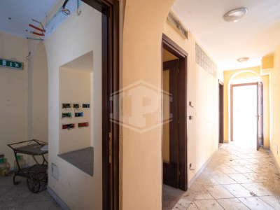 Negozio in Via Maria Ausiliatrice (TO)