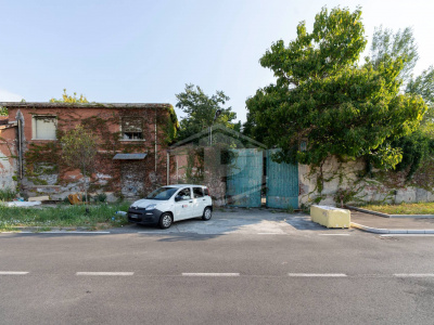 Area edificabile in Via Massari, Torino (TO)