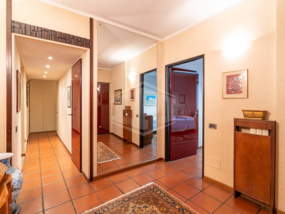 Pentalocale in Via Cavour, Torino (TO)