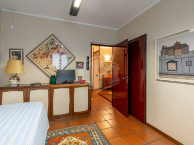 Pentalocale in Via Cavour, Torino (TO)