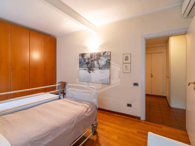 Pentalocale in Via Cavour, Torino (TO)