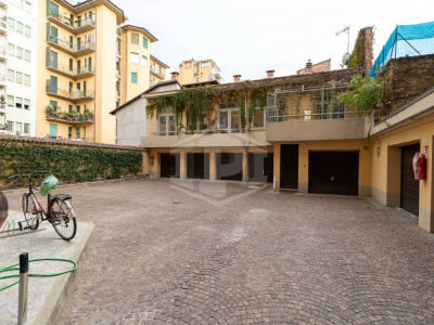 Pentalocale in Via Cavour, Torino (TO)