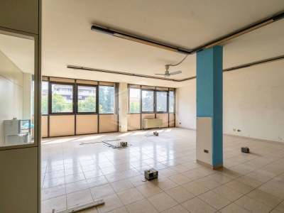 Ufficio trasformabile in appartamento in Via Gallo Pecca, Rivarolo Canavese (TO)