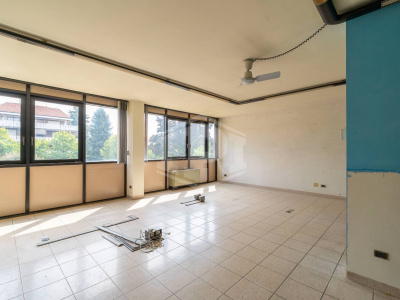 Ufficio trasformabile in appartamento in Via Gallo Pecca, Rivarolo Canavese (TO)