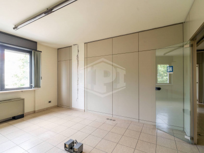 Ufficio trasformabile in appartamento in Via Gallo Pecca, Rivarolo Canavese (TO)