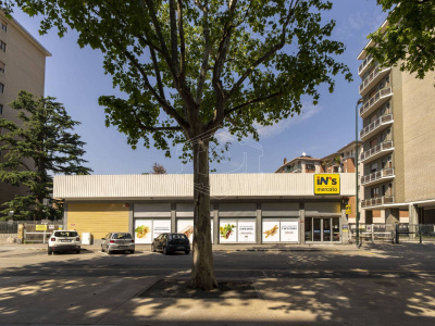 Locale commerciale a reddito in Via Pavese 27 - Torino (TO)