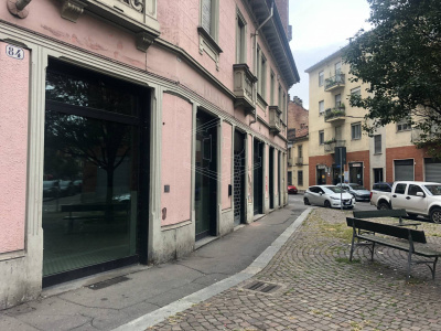 Locale commerciale in Via Elvo 1 - Torino (TO)
