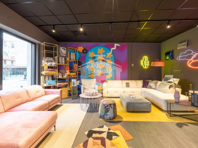 Locale commerciale in Via Borgomanero 43 - Torino