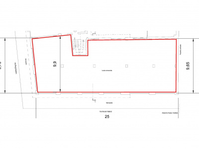 Locale commerciale in Via Borgomanero 43 - Torino