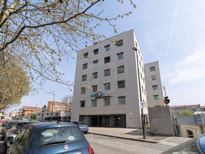 Prestigioso immobile direzionale in Strada del Lionetto 6 - Torino (TO)