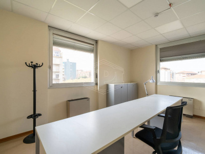 Prestigioso immobile direzionale in Strada del Lionetto 6 - Torino (TO)