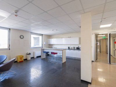 Prestigioso immobile direzionale in Strada del Lionetto 6 - Torino (TO)