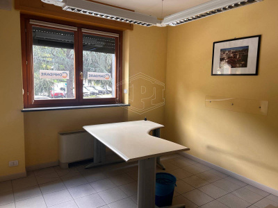 Ufficio in Piazza Solferino 15 - Pinerolo (TO)