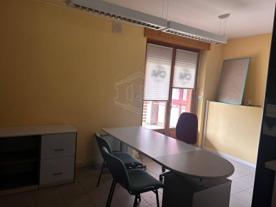 Ufficio in Piazza Solferino 15 - Pinerolo (TO)