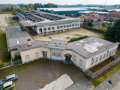 Immobile industriale in Strada Carignano 33 - La Loggia (TO)