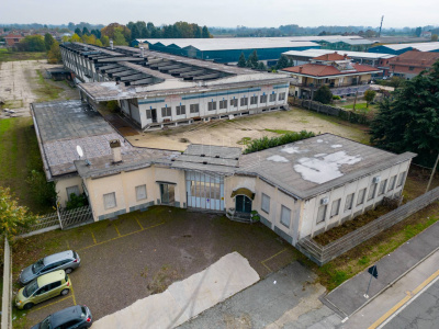 Immobile industriale in Strada Carignano 33 - La Loggia (TO)