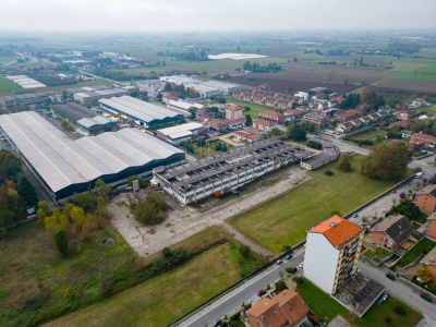 Immobile industriale in Strada Carignano 33 - La Loggia (TO)