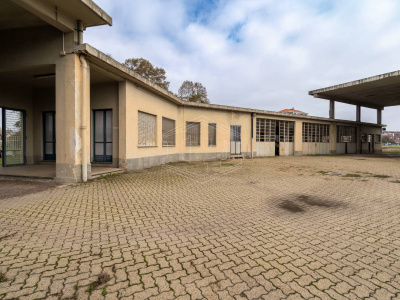 Immobile industriale in Strada Carignano 33 - La Loggia (TO)