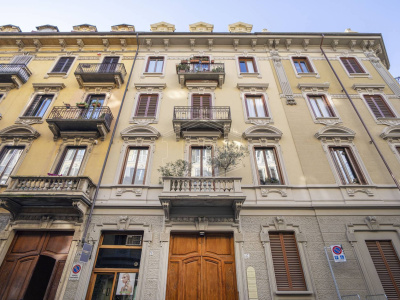 Locale commerciale in Via Magenta 57 - Torino