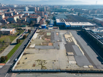 Complesso industriale in Via Pininfarina 14/18 - Grugliasco (TO)