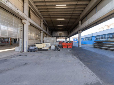 Complesso industriale in Via Pininfarina 14/18 - Grugliasco (TO)