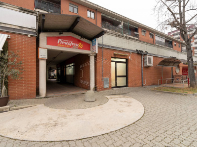 Piastra commerciale in Via Riesi, 6 - Orbassano (TO)