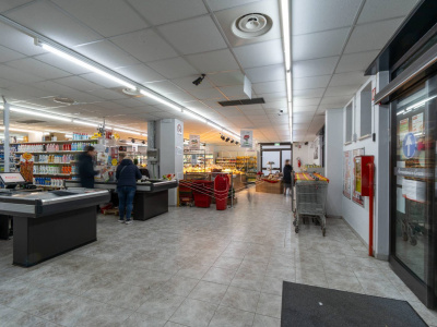 Piastra commerciale in Via Riesi, 6 - Orbassano (TO)