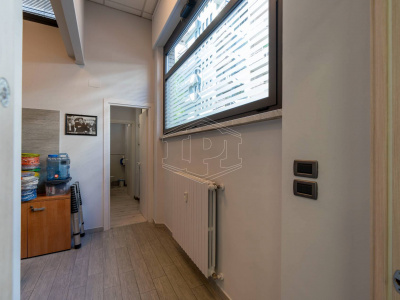 Locale commerciale in via Bainsizza, 6-Torino