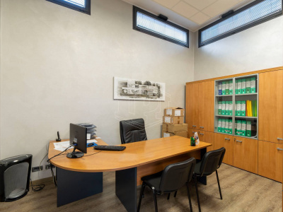 Locale commerciale in via Bainsizza, 6-Torino