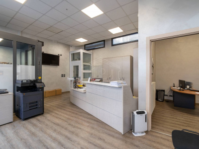 Locale commerciale in via Bainsizza, 6-Torino