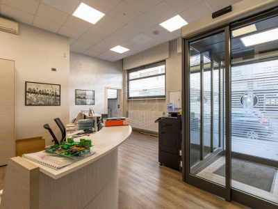 Locale commerciale in via Bainsizza, 6-Torino