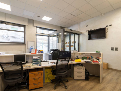 Locale commerciale in via Bainsizza, 6-Torino