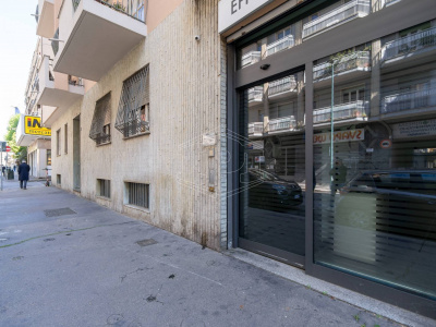 Locale commerciale in via Bainsizza, 6-Torino