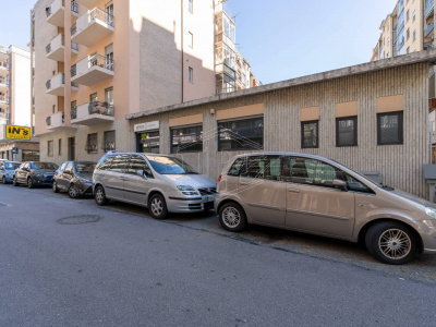 Locale commerciale in via Bainsizza, 6-Torino
