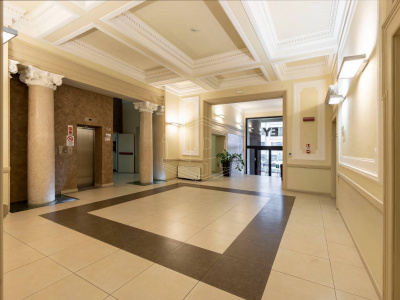 Ufficio direzionale in Via Confienza 10 - Torino