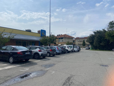 Locale commerciale a reddito in Piazza Piave 4 - Cossato (BI)