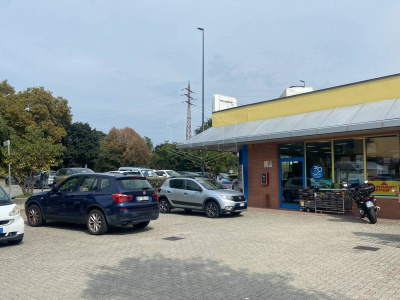 Locale commerciale a reddito in Piazza Piave 4 - Cossato (BI)