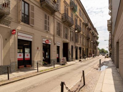 Locale commerciale a reddito
Via Fratelli Calandra 11
Torino