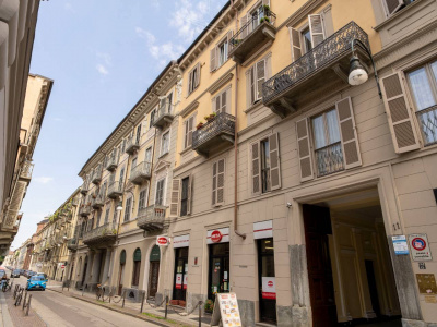 Locale commerciale a reddito
Via Fratelli Calandra 11
Torino